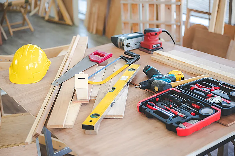 HANDWERK UND TECHNIK